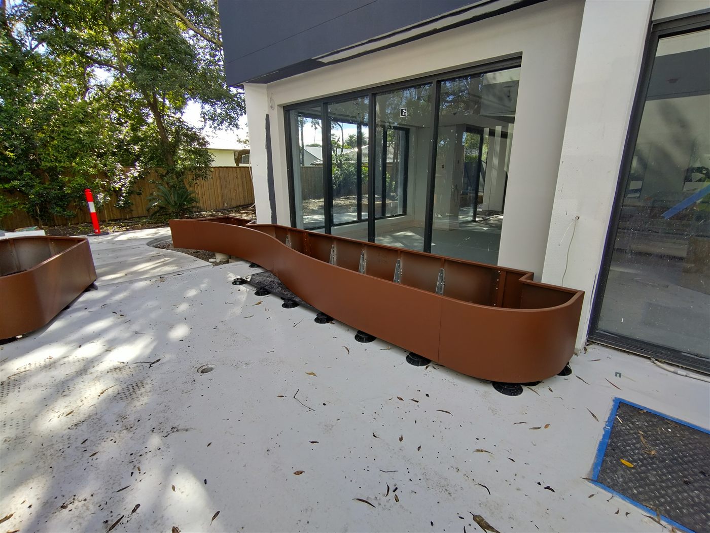 Corten and feature metals