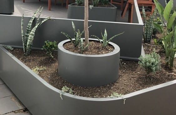 Open-base aluminium cylinder tree risers
